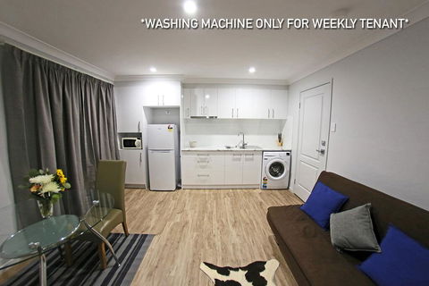 Granny Flat Next To Golf Course - Sydney 4u 2