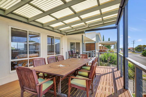 Green Reef Beach House - Sydney 4u 0