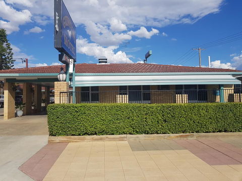 Gunsynd Motor Inn - Sydney 4u 1