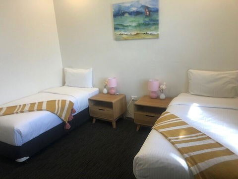 Gunyah Hotel - Sydney 4u 1