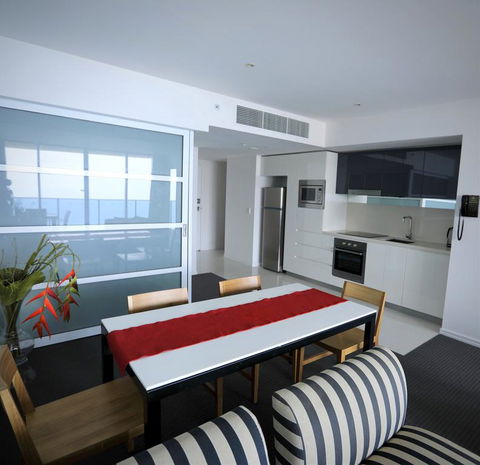 H Luxury Apartment At Surfers Paradise - Sydney 4u 2