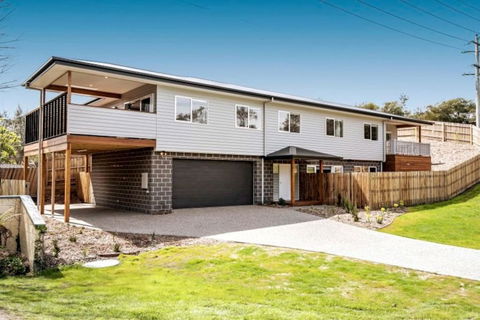 HALE KUPA Rye Beach House Spa Table Tennis - Accommodation Sydney 1