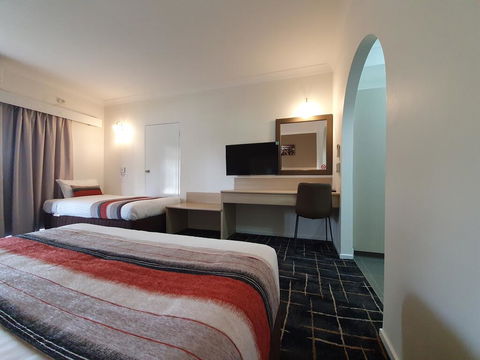 Hamilton's Queanbeyan Motel - Sydney 4u 1