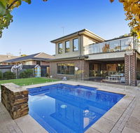 Hampton Haven with Pool for families and a max of 8 adults. - Sydney 4u