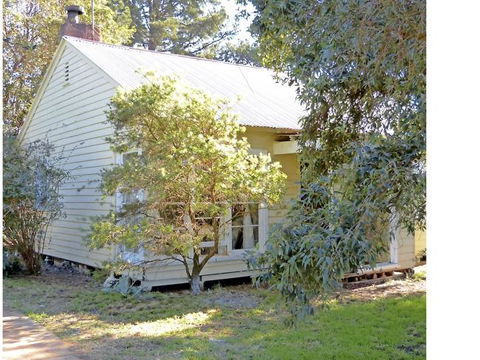 Happy Cozy House For Holidays, Beach, BBQ, Pet Friendly 35kms From CBD In Country Life Style !!! - Accommodation Sydney 1