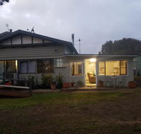 Happy Pig Farm - Sydney 4u