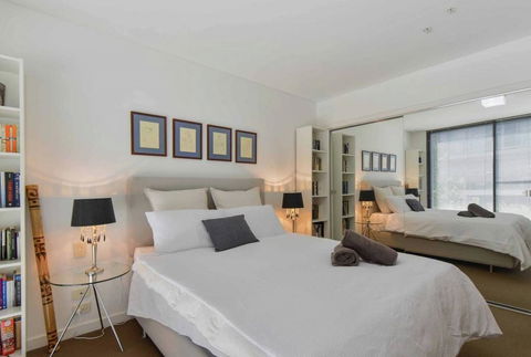 HAZEL Chapel St Socialite. Pool, Spa & Gym - Sydney 4u 2