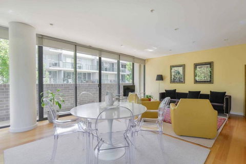 HAZEL Chapel St Socialite. Pool, Spa & Gym - Sydney 4u 3