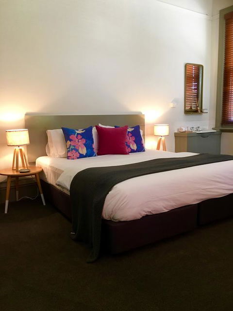 Healesville Hotel - Sydney 4u 3