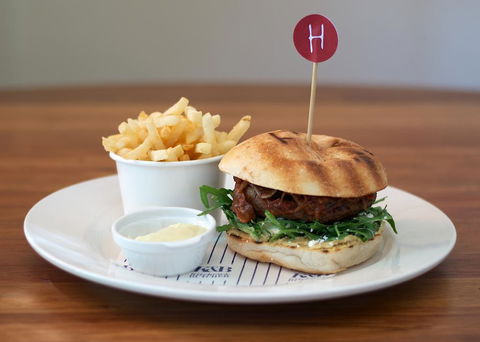 Healesville Hotel - Sydney 4u 1