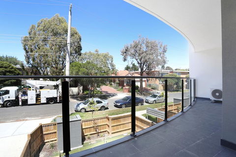 Heidelberg Short-stay Apartments - Sydney 4u 3