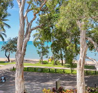 Hibiscus in Marlin Waters Palm Cove - Sydney 4u