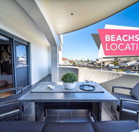 Higher Ground on Seaview-Superb Beach Lifestyle - Wifi - Metres from the beach - Sydney 4u