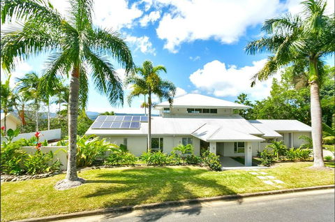 Hilltop Rainforest Retreat - Sydney 4u 2