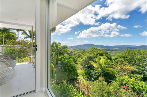 Hilltop Rainforest Retreat - Sydney 4u 1