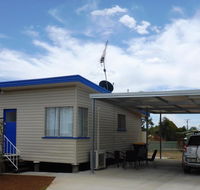 Holiday House Clermont - Sydney 4u