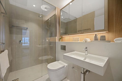 HomeHotel-Luxury Home, High Rise With View. - Sydney 4u 2