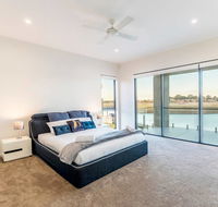 HomePlus - Luxury Living in Sanctuary Cove - Sydney 4u