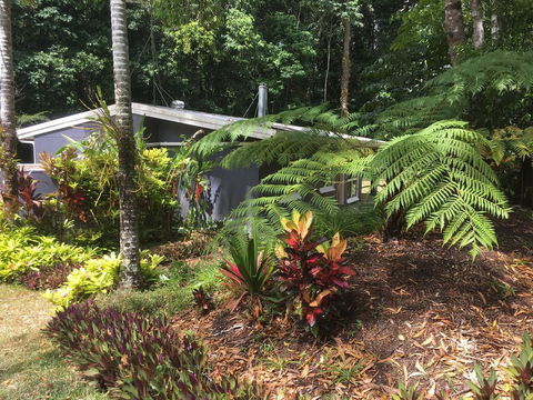 Honeybee House - Sydney 4u 0
