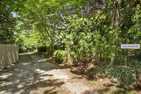 Jalscene - Accommodation Sydney 0