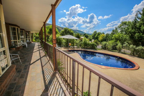 James Close - Accommodation Sydney 0