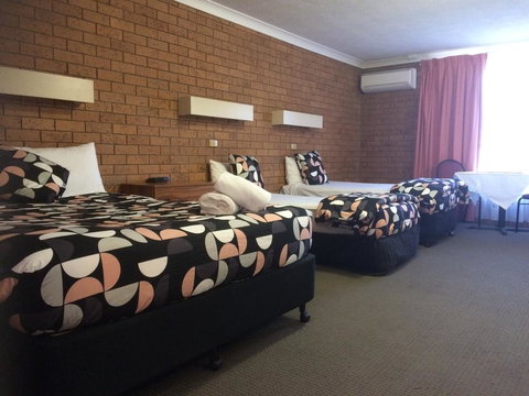 James Street Motor Inn - Accommodation Sydney 3