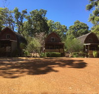 Jarrah Glen Cabins - Sydney 4u