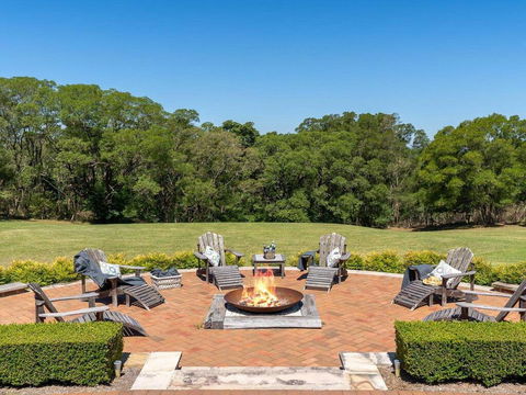 Jaspers Brush - Tranquil Gardens & Stunning Views - Sydney 4u 3