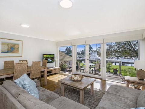 JOHANSSON'S PERCH No. 3 - Sydney 4u 0