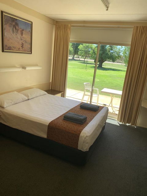 Jumbuck Motel - Sydney 4u 0