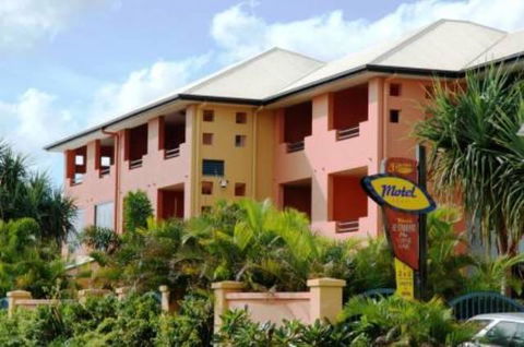Kacy's Bargara Beach Motel - Sydney 4u 1