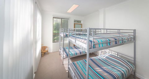 King Of North Bay - 103 Gold Coast Drive - Sydney 4u 2