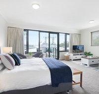 King size studio with water view walk to the city - Sydney Resort
