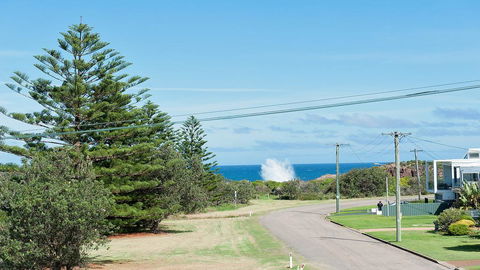 Kingsley Beach House - Boat Harbour - Sydney 4u 3