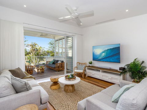KINGY BEACH HOUSE @ 162 - Accommodation Sydney 0