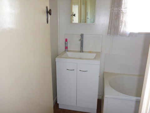 Kitches Cabin - Sydney 4u 3