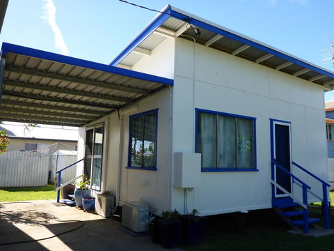 Kitches Cabin - Sydney 4u 1