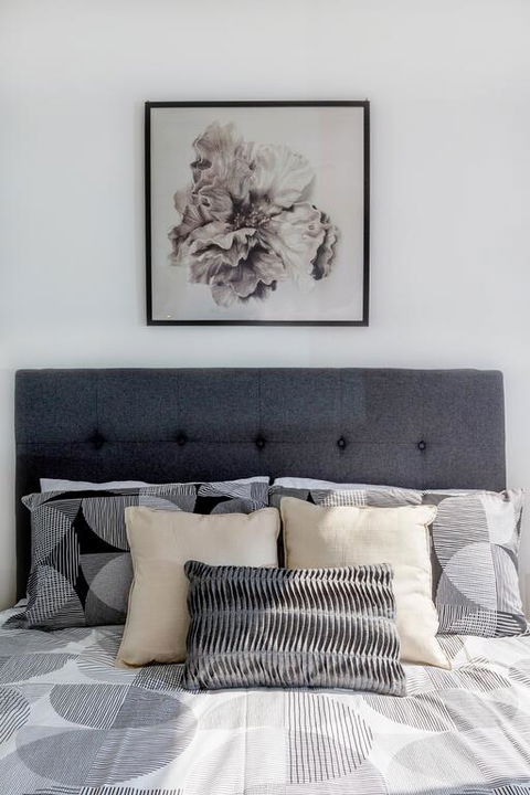 KOZYGURU FORTITUDE VALLEY AMAZING VIEW 2BED APT + FREE PARKING QFV010 - Accommodation Sydney 3