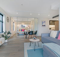 KOZYGURU WOLLI CREEK KOZY 1 BED APT SYDNEY AIRPORT  SYDNEY CBD NWC020 - Accommodation Sydney