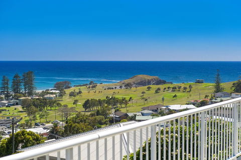 La Mer, 19 Dulconghi Street - Sydney 4u 0