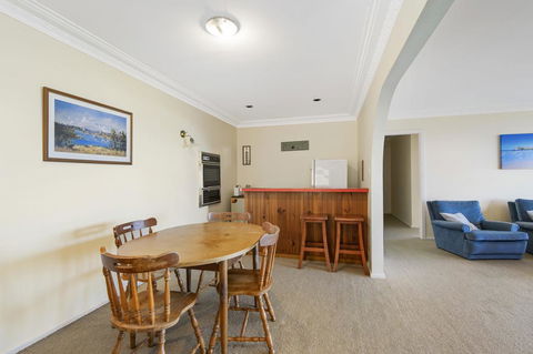 La Mer, 19 Dulconghi Street - Sydney 4u 2