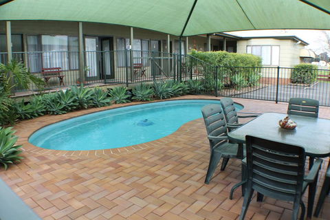 Lake Forbes Motel - Sydney 4u 2
