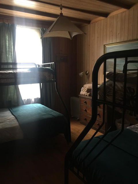 Lake Leake Inn - Sydney 4u 3