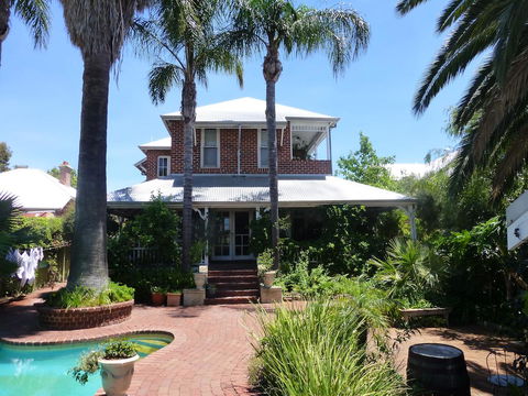 Lakeside Bed & Breakfast - Sydney 4u 0