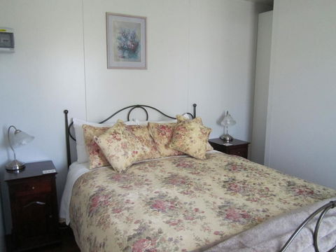 Lavendale Farmstay And Cottages York - Sydney 4u 3