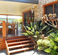 Lees By The Sea at South West Rocks - Sydney 4u
