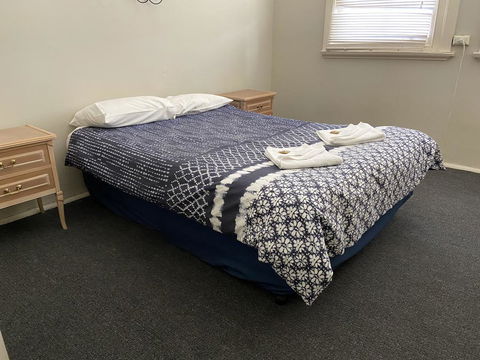 Leeton Hotel - Sydney 4u 3