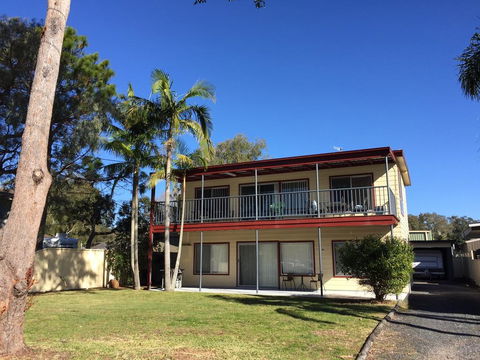 Lemon Tree Waterfront Apartments - Sydney 4u 1