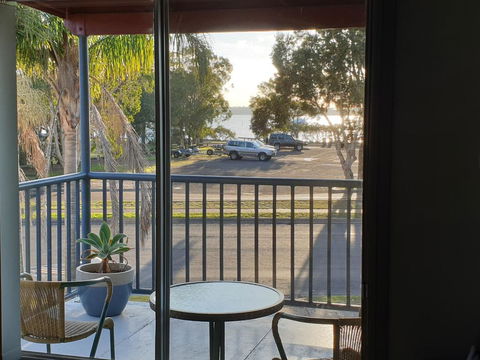 Lemon Tree Waterfront Apartments - Sydney 4u 2