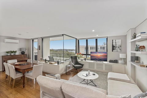 Light Filled Apartment With Sweeping Harbour Views - Sydney 4u 0